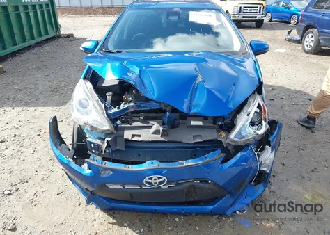 2017 Toyota Prius C Three из США, поврежденный, VIN JTDKDTB35H1595259